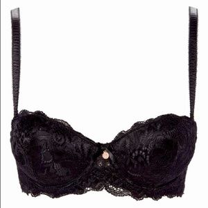 Marilyn Monroe Intimates Black Lace Convertible Push-Up Bra